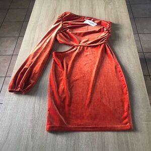 NWT … SIMPLEE “Size S” One Shoulder Suede Dress